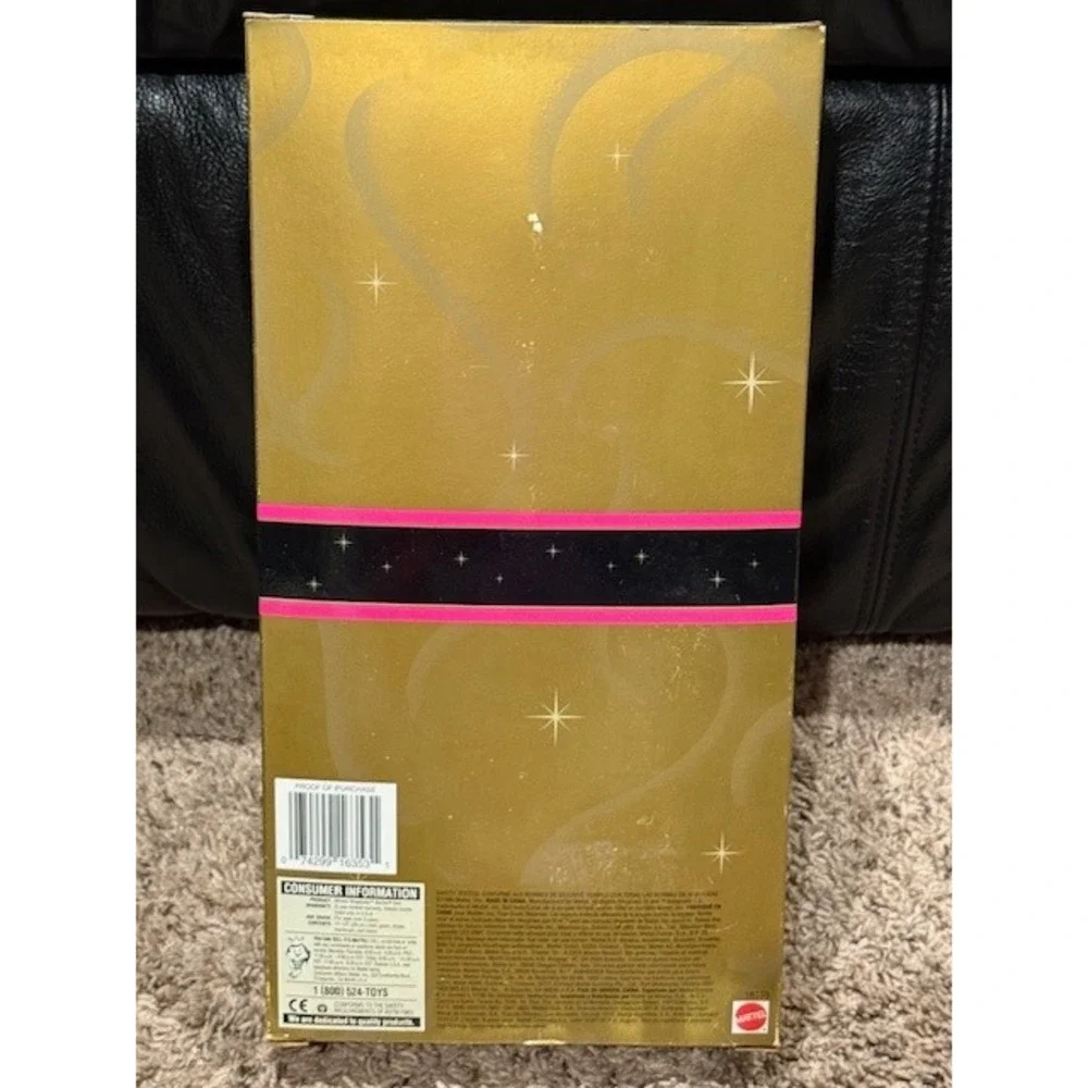 Avon Exclusive Winter Rhapsody Barbie Special‎ Edition Blonde